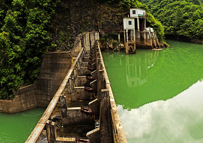 竹橋水電站水力自翻閘壩.jpg